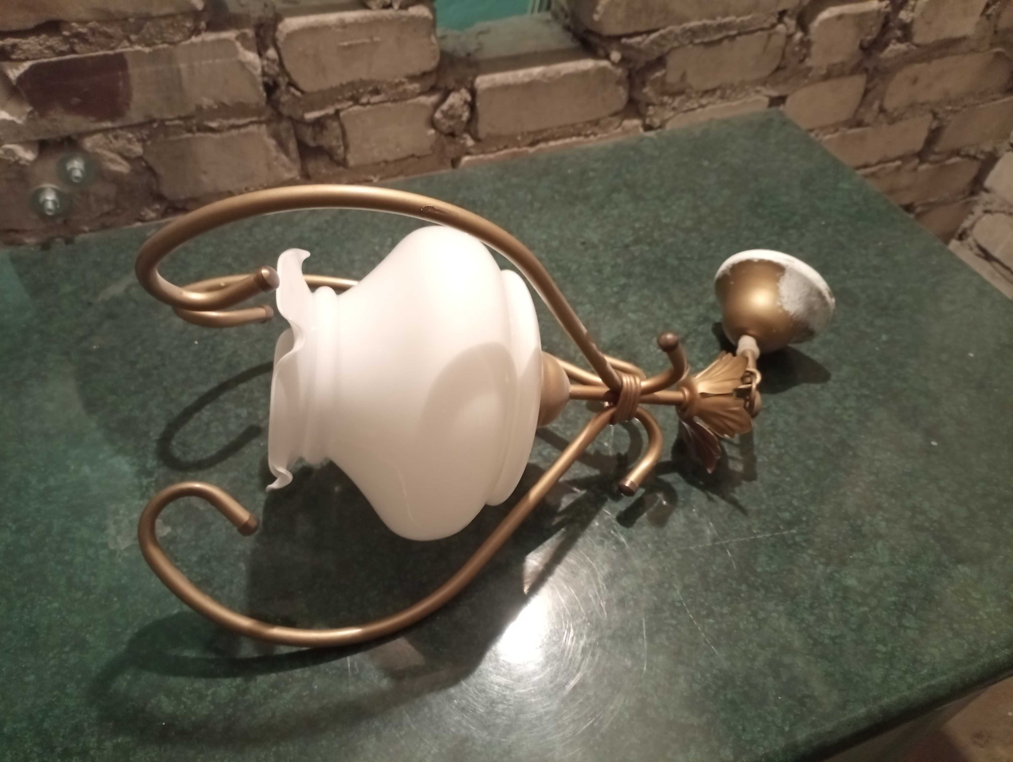 Sprzedam Lampę wisząca w dobrym stanie!