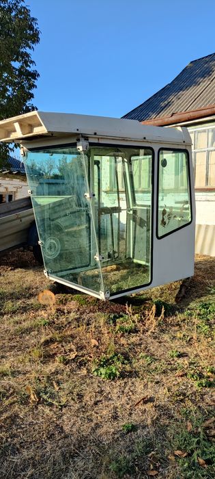 Скло на кабіну комбайна Марал е281