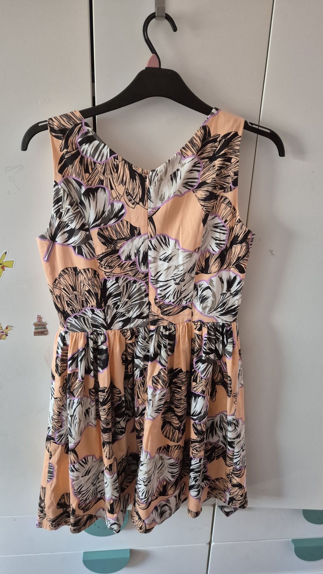 Elegancka sukienka Simple r.L