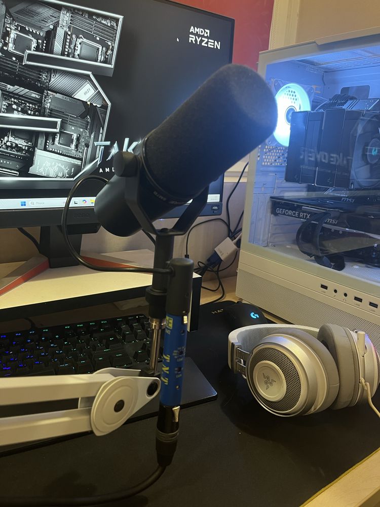 Продаю оригинальный микрофон shure sm7b