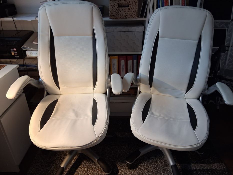 Dwa fotele biurowe