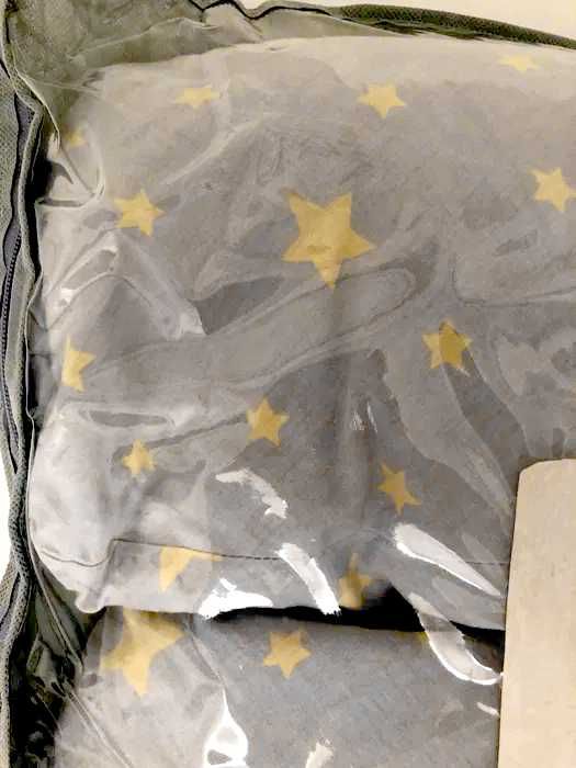 Релакс-подушка для вагітних, малюків та мам «Мамин Дім» "Жовті зірки"