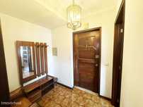 Apartamento T3 na Avenida Doutor Renato Araújo