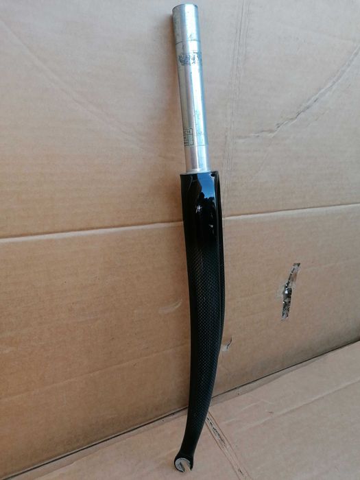 widelec karbonowy 28 QR