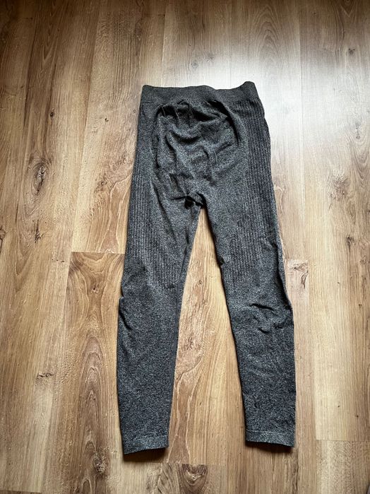 Ciążowe legginsy rozmiar S dodatkowo modelujące pośladki