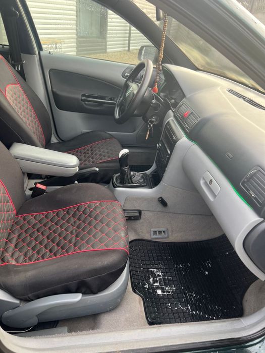 Авто Шкода Октавія Тур