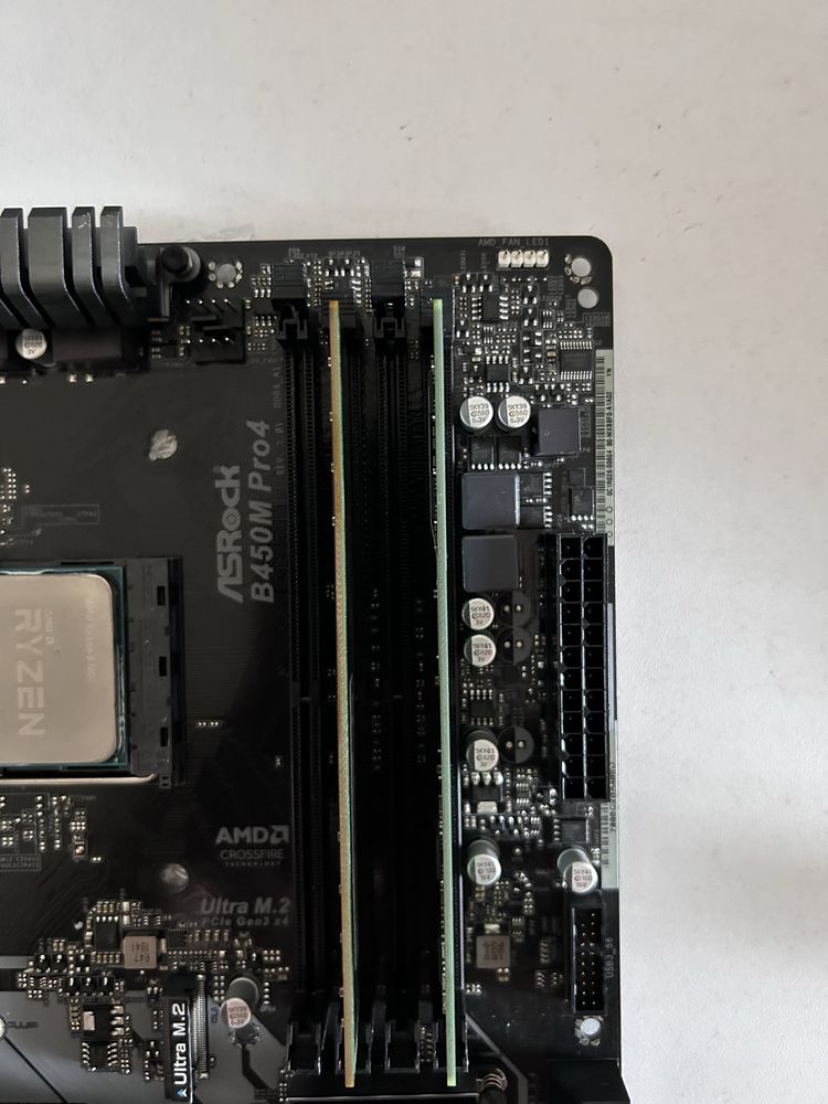 Комплект ASRock B450M Pro4/Ryzen 5 1600/ 8Gb
