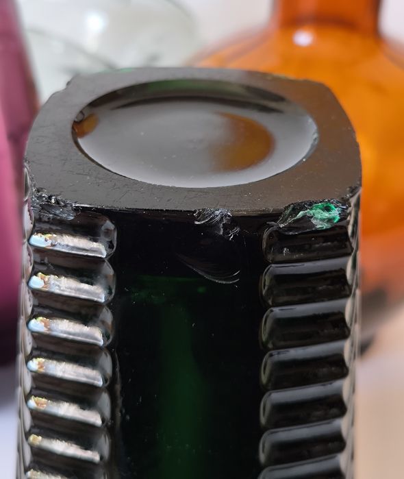 Wazon piękne stare szmaragdowe szkło destrukt