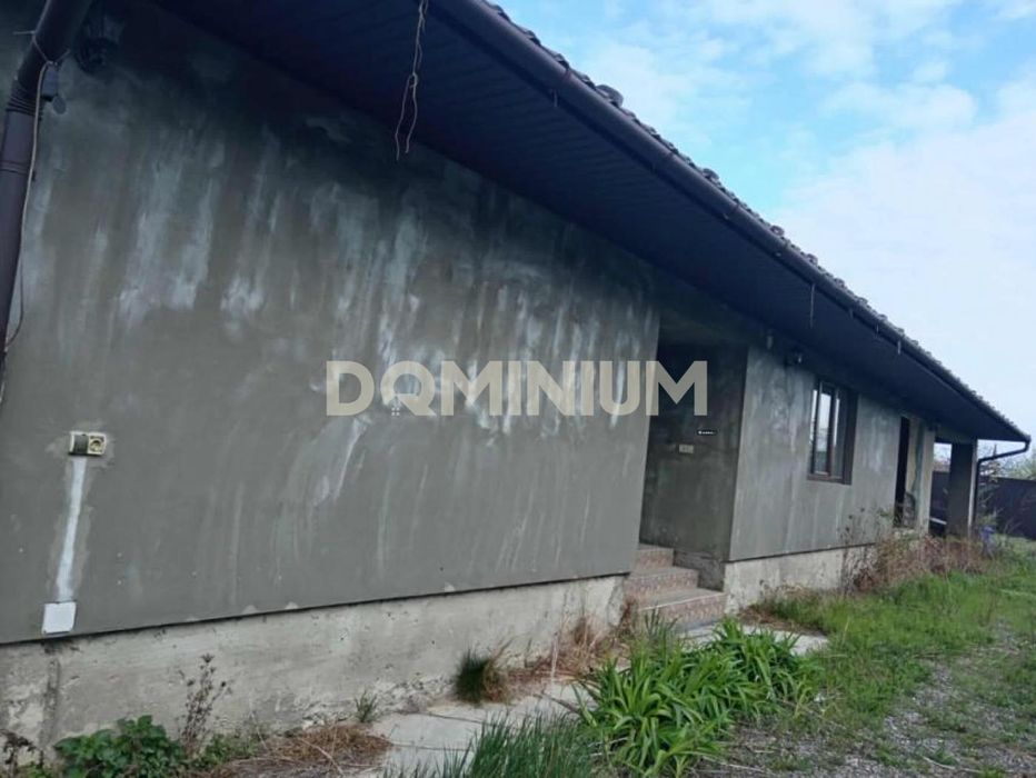 Доглянутий будинок з ремонтом, с. Неветленфолу