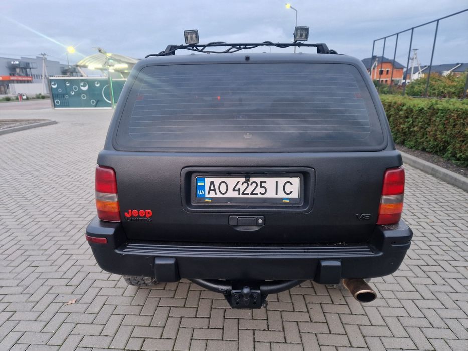 Jeep Cherokee 5.2 i-газ