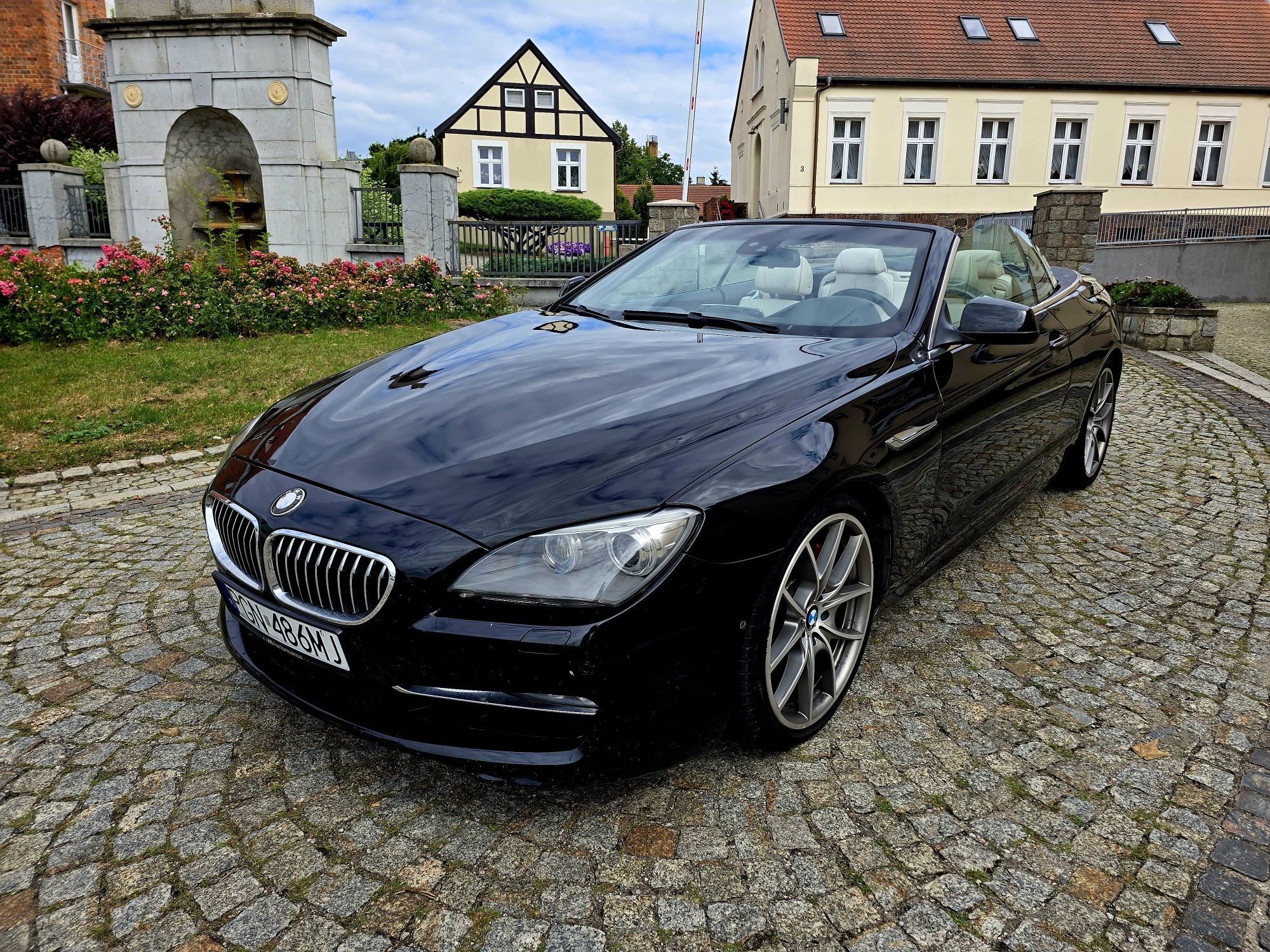Zamiana BMW 640i AutomatBenzynkaCabrioKlimatronicSkoryHeadUpKameraAluf