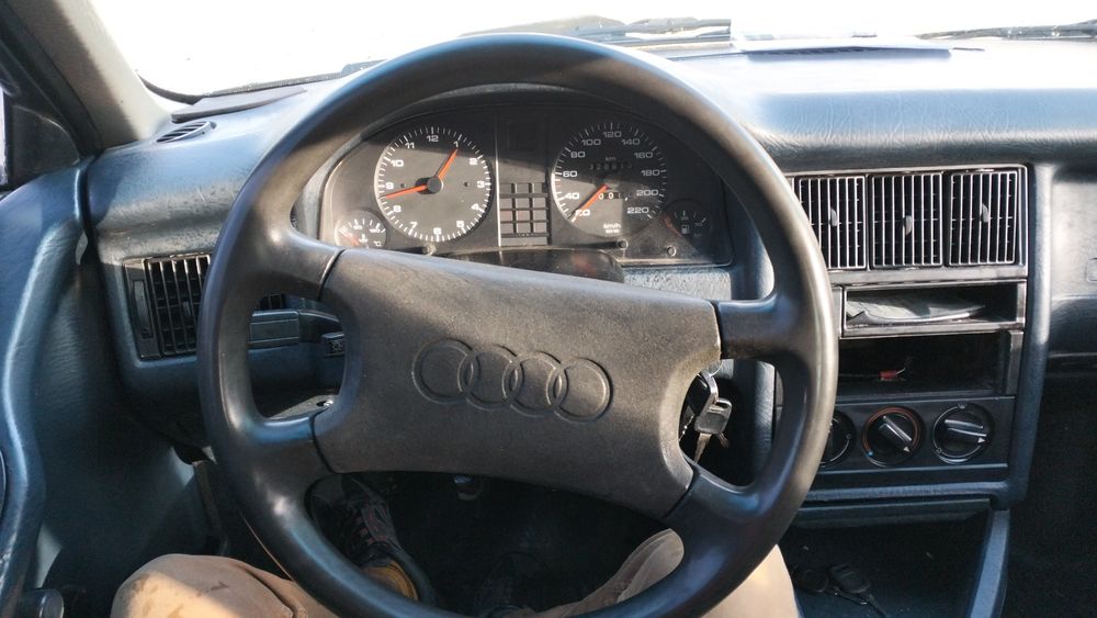 Audi 80 B3 1988р. 1.8 бензин(карбюратор)
