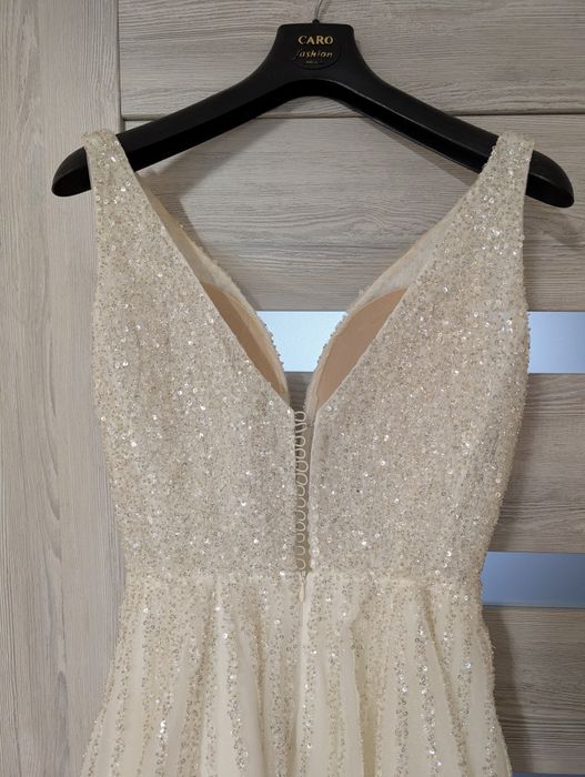 Przepiękna suknia ślubna z cekinami księżniczka bogato zdobiona