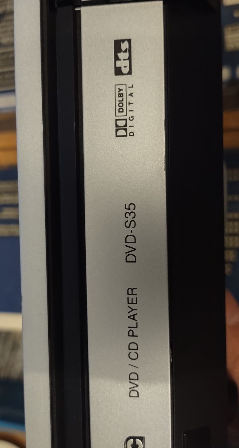 Panasonic DVD-S35 z pilotem