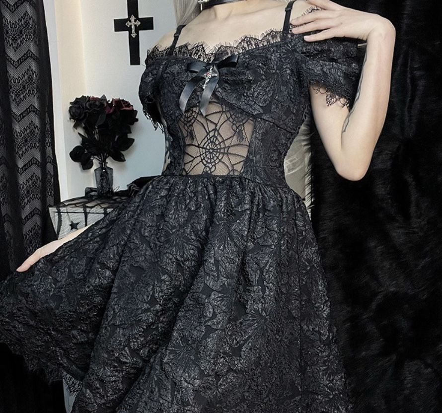 Nowa sukienka gotycka L z krzyżem pajeczyna