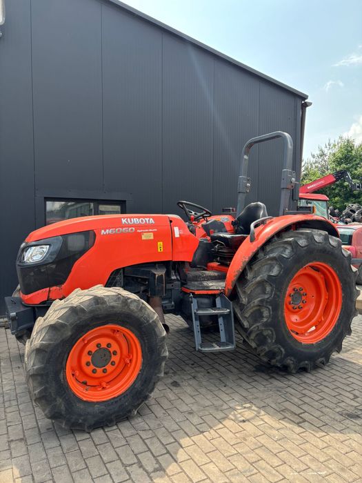 Kubota L2351 sadowniczy Ciągnik komunalny / Kubota M6060