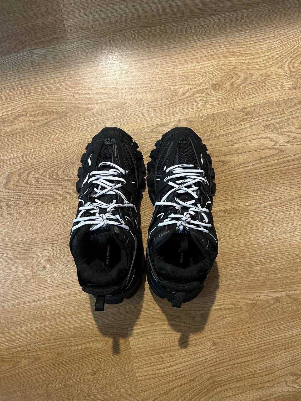 Balenciaga Track