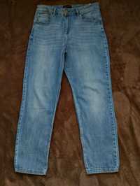 Spodnie jeansy Mohito 36