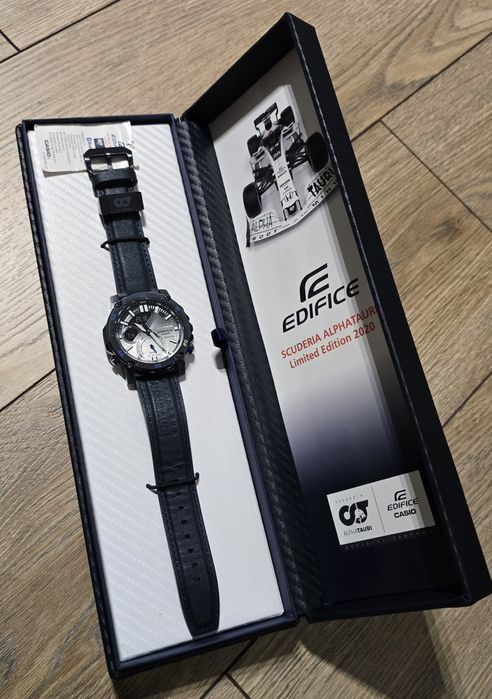 Zegarek Casio Edifice ECB-20AT-2AER Scuderia Alphatauri
Casio EDIFICE