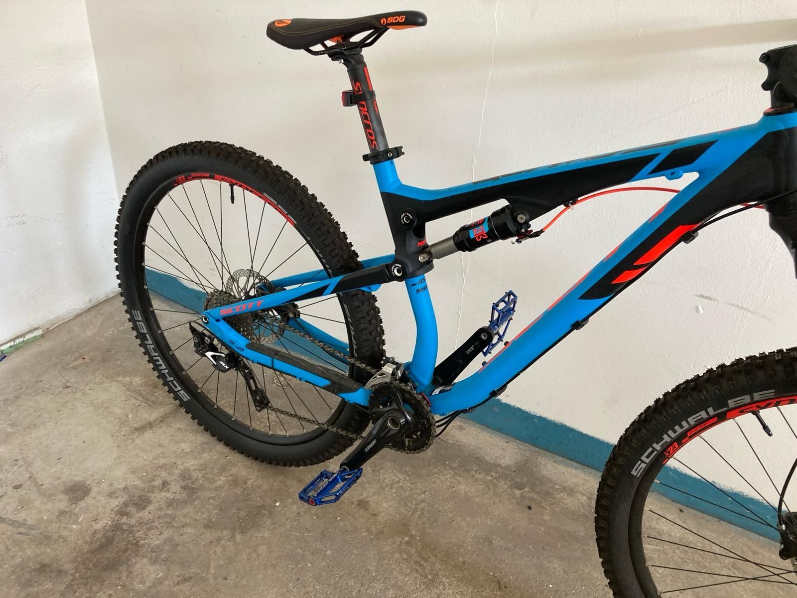 Rower enduro trail SCOTT Genius 950 / Rock Shox / Shimano / Schwalbe