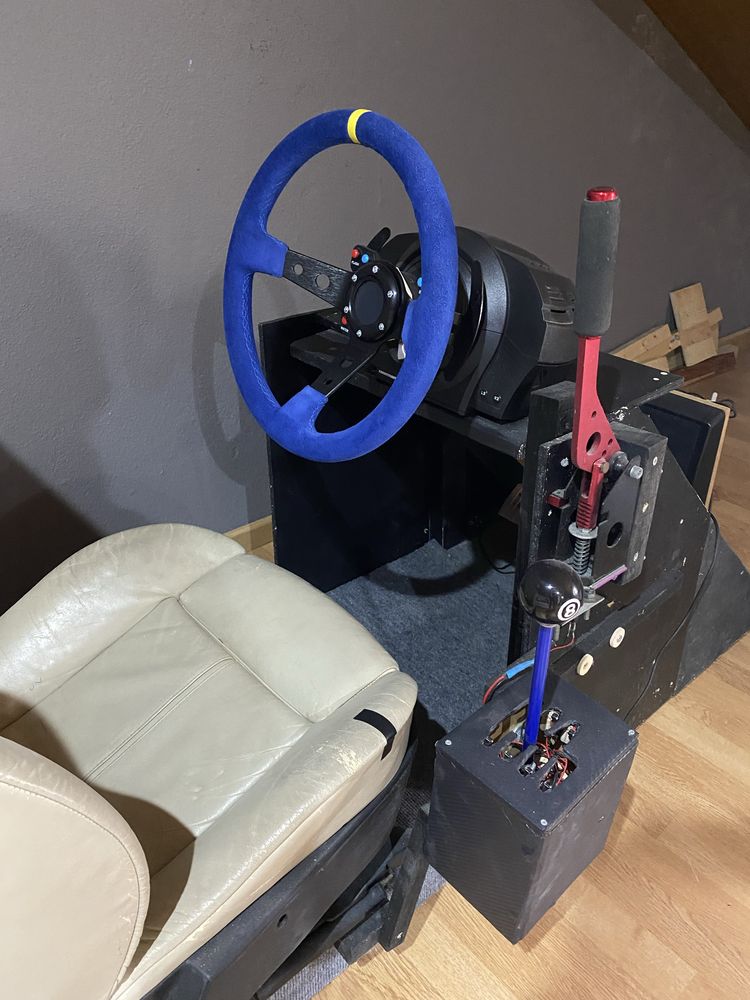Simulador Thrustmaster T300