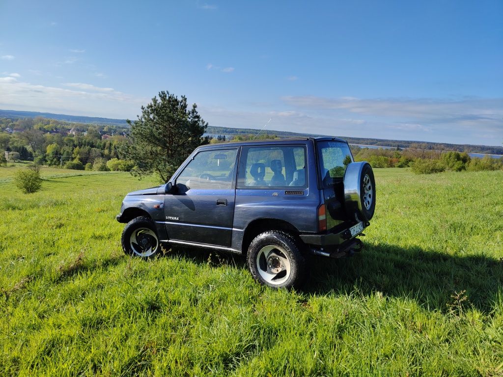 Suzuki Vitara 1,6 pełna buda