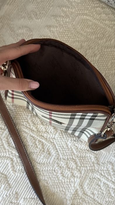 Torebka Burberry London – listonoszka w kratę