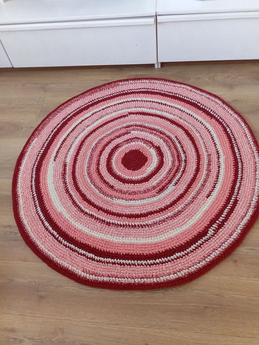 Okrągły dywan , wykonany ręcznie