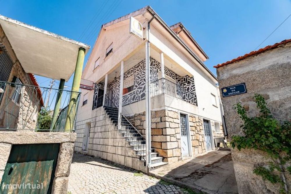 Moradia T4 para venda