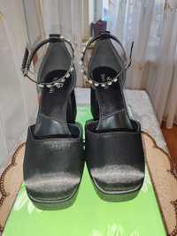 Продам туфлі нові не підійшов розмір ціна 600 гривень