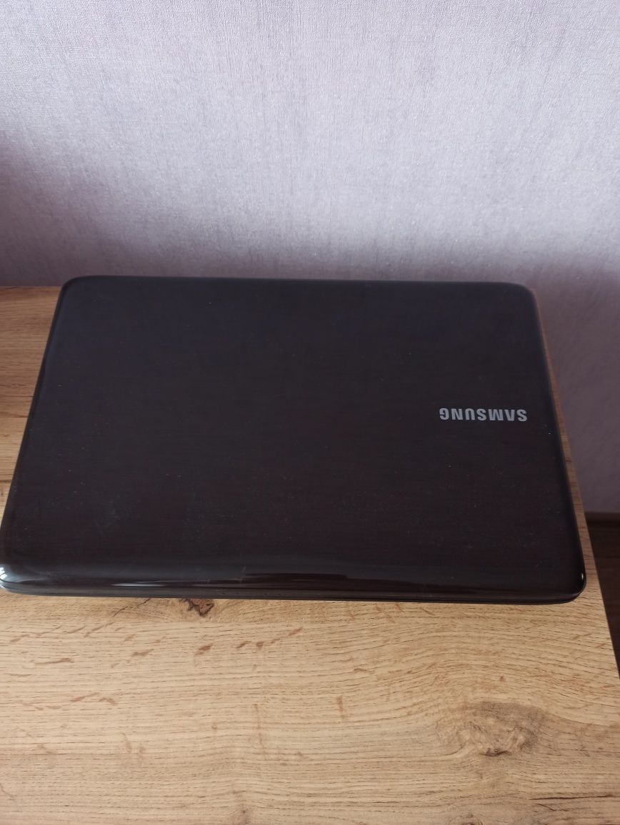 Продам ноутбук Samsung R-540, б/у