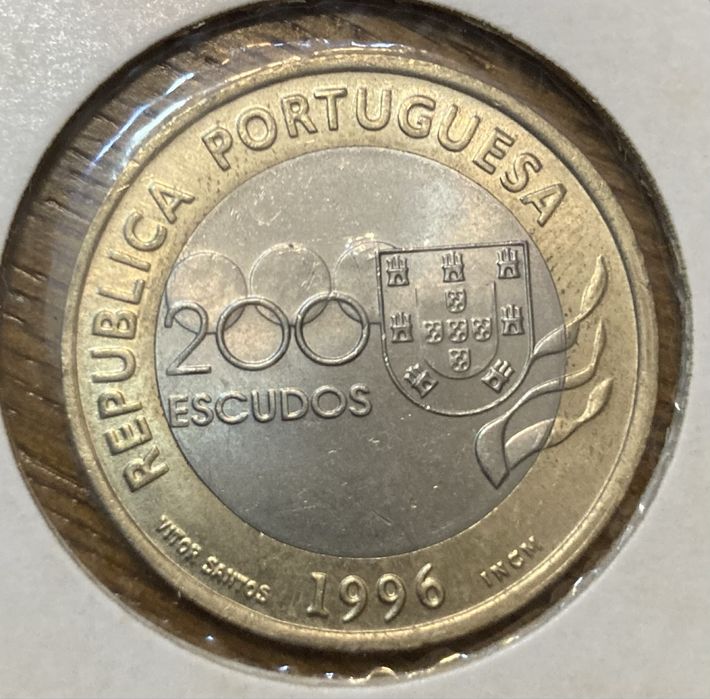 4 moedas de 200$00 bi-metálicas comemorativas