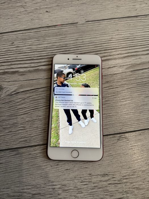 IPhone 7plus 128Gb заблокований