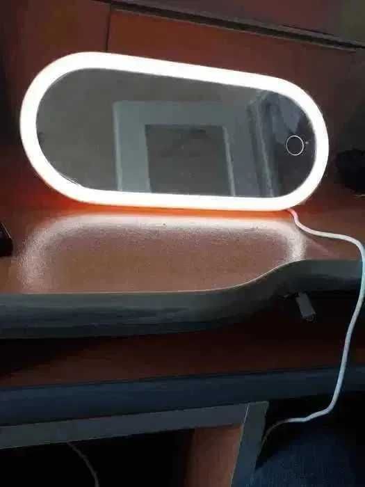 schowek na bizuterie led
