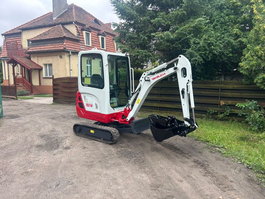 Minikoparka Takeuchi Tb 216 , bez luzòw , gotową do  pracy,