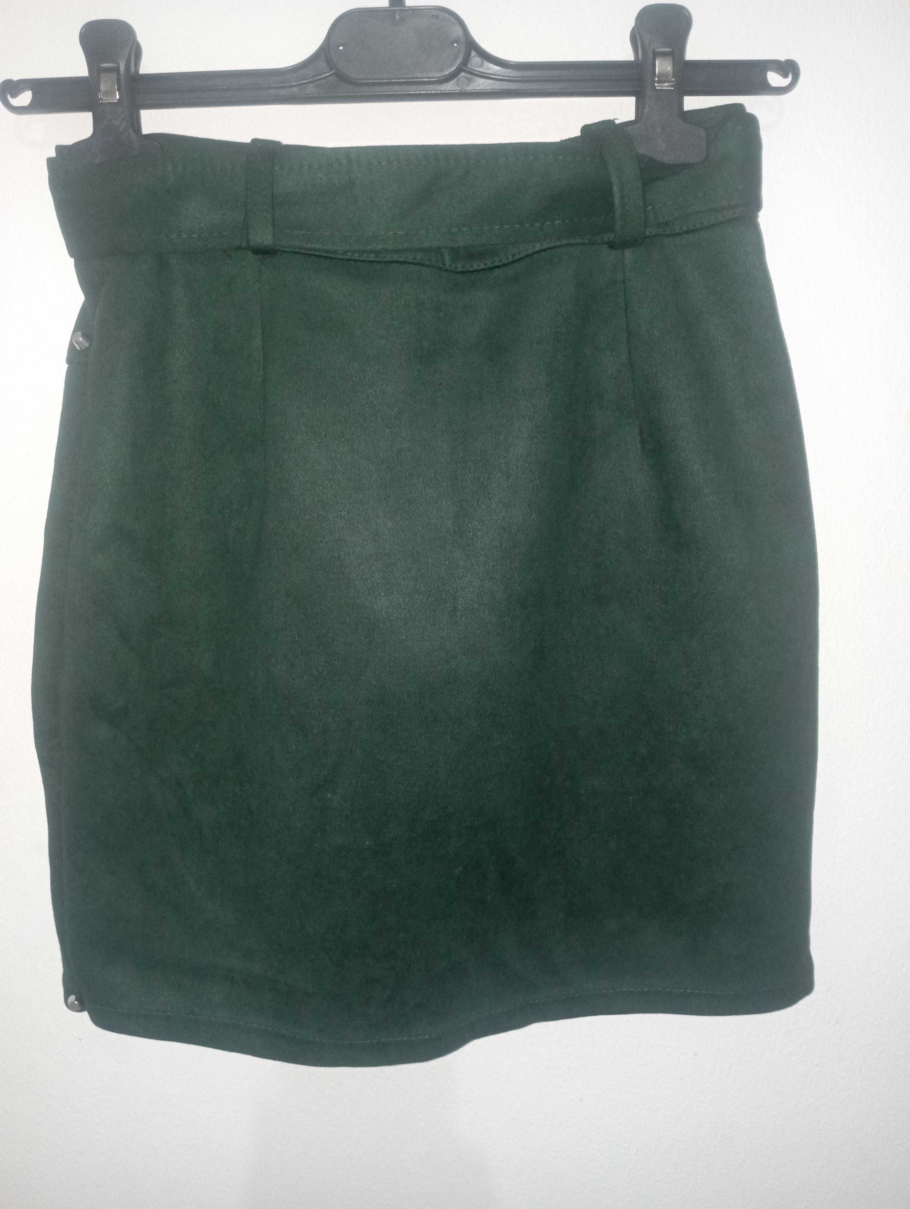 Saia verde veludo