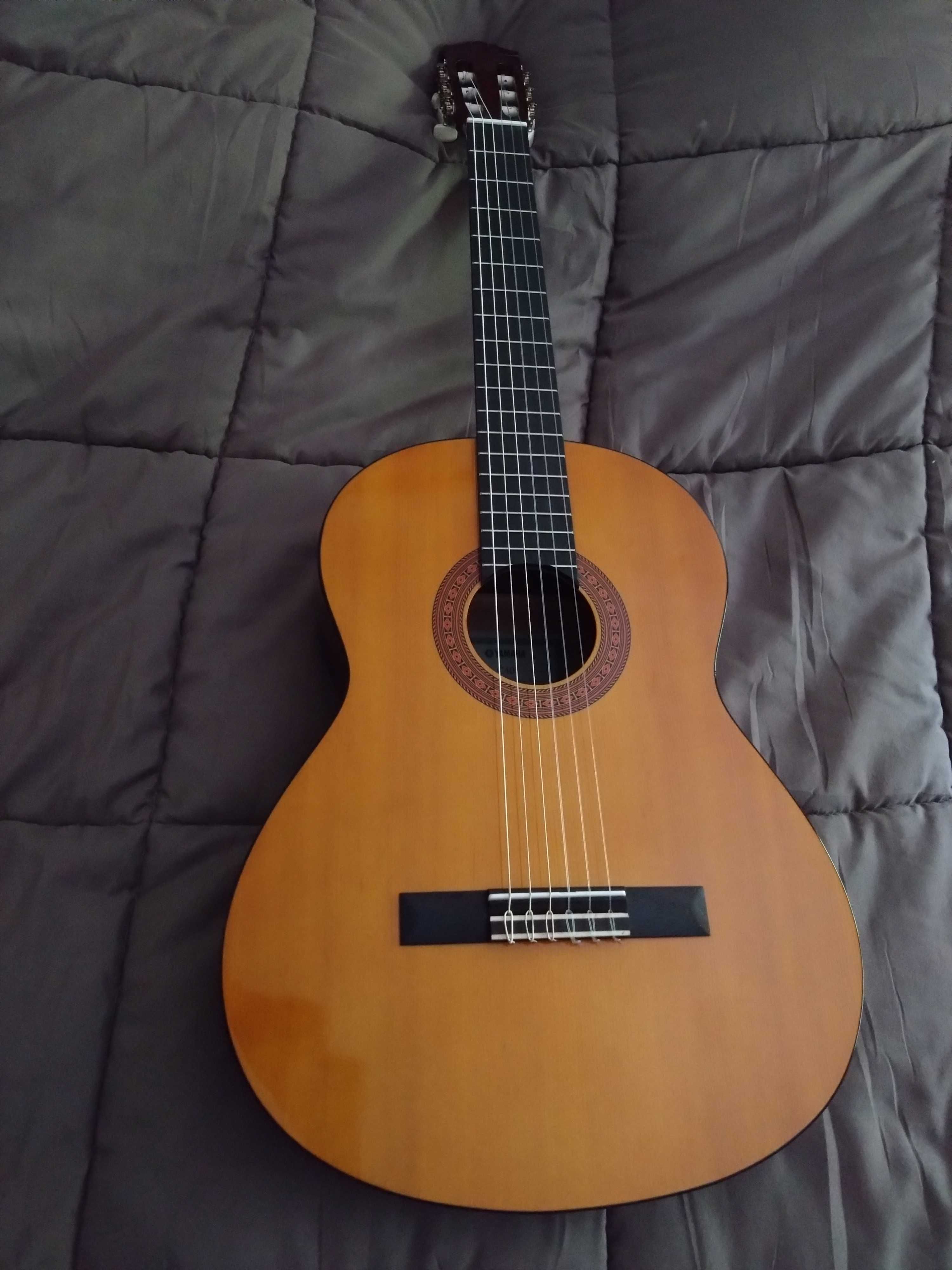 Guitarra Yamaha C-40