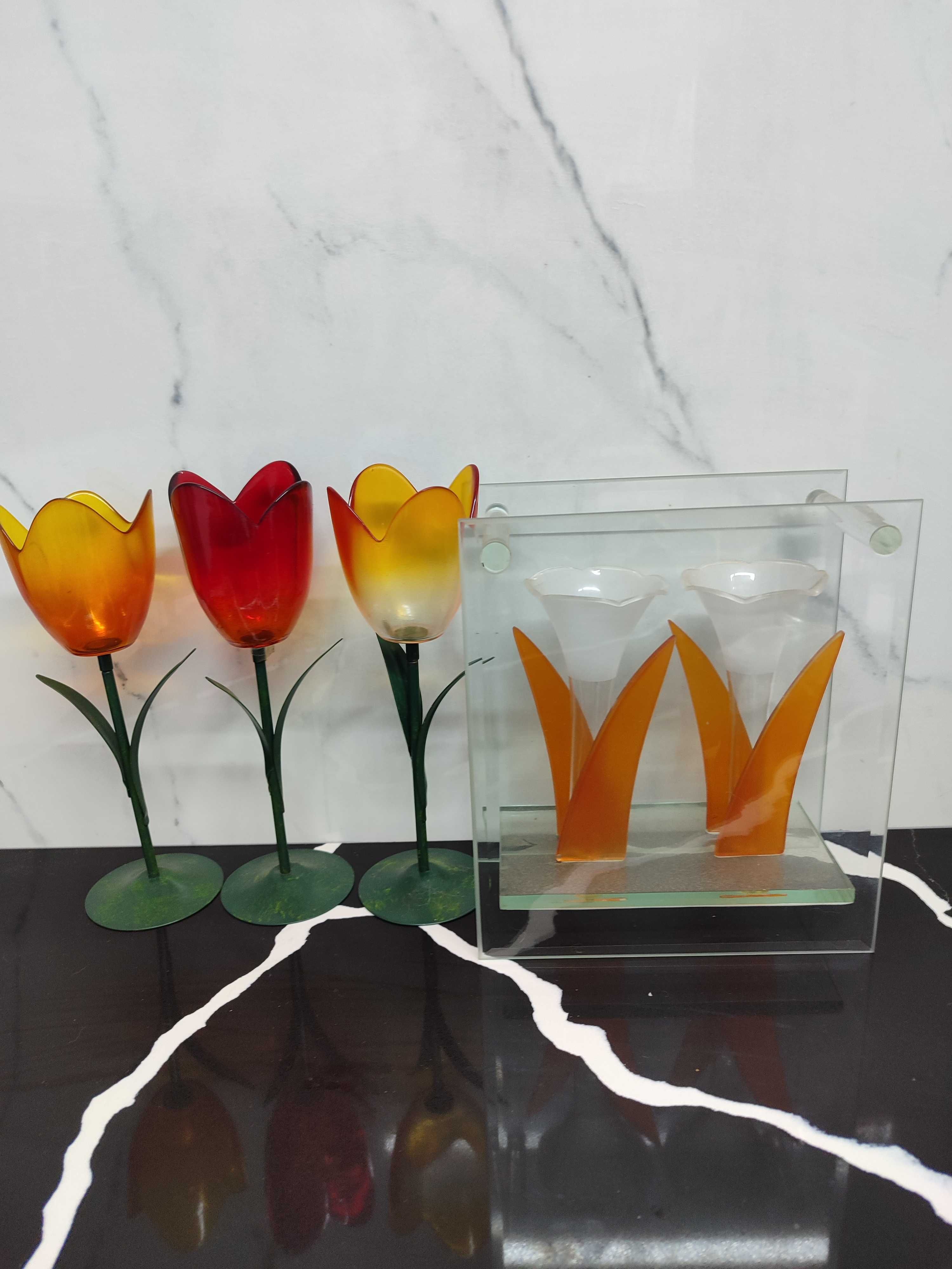 4 porta velas em metal e vidro de tulipas