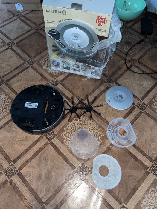 Робот пылесос libero dirt devil m606-3