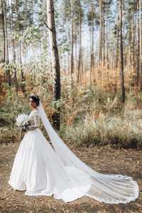 шикарна весільна сукня