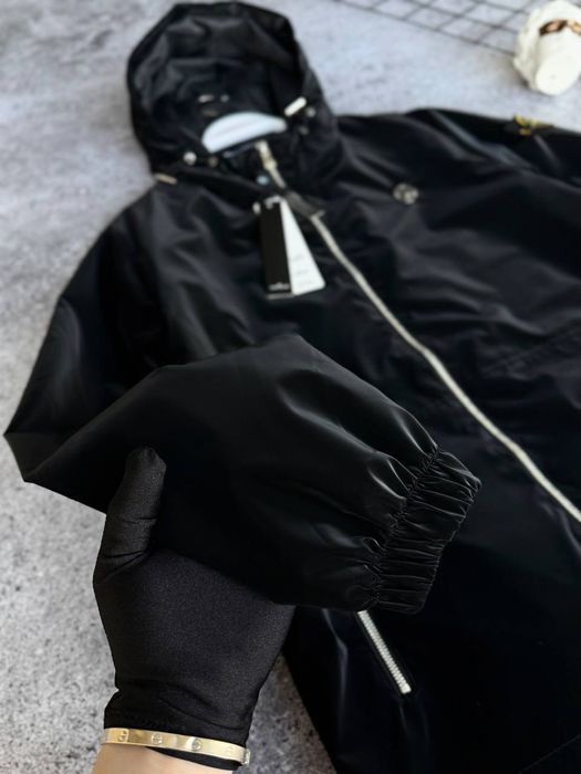 Якісна вітровка Stone Island