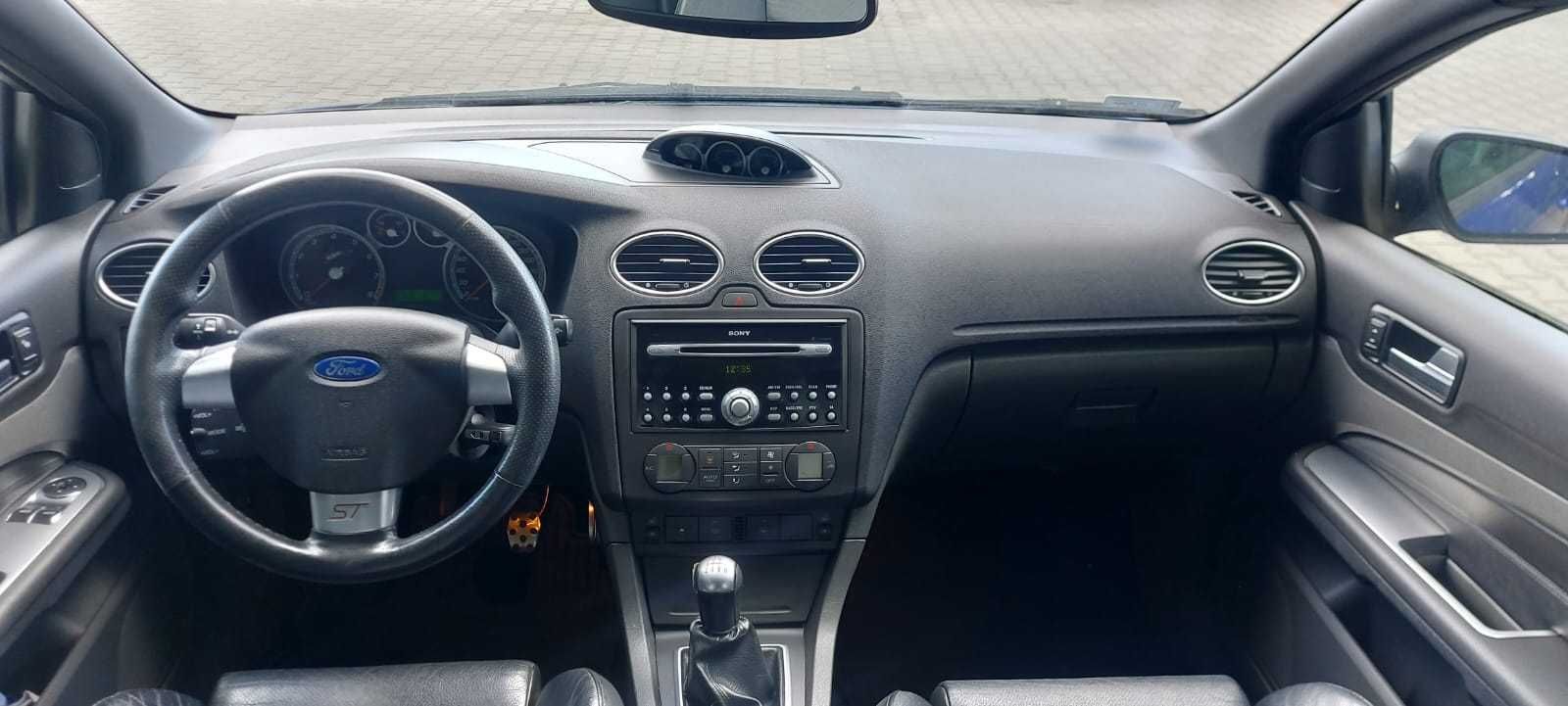 ST ! 225 KM !!!  Recaro ! Petarda!!!