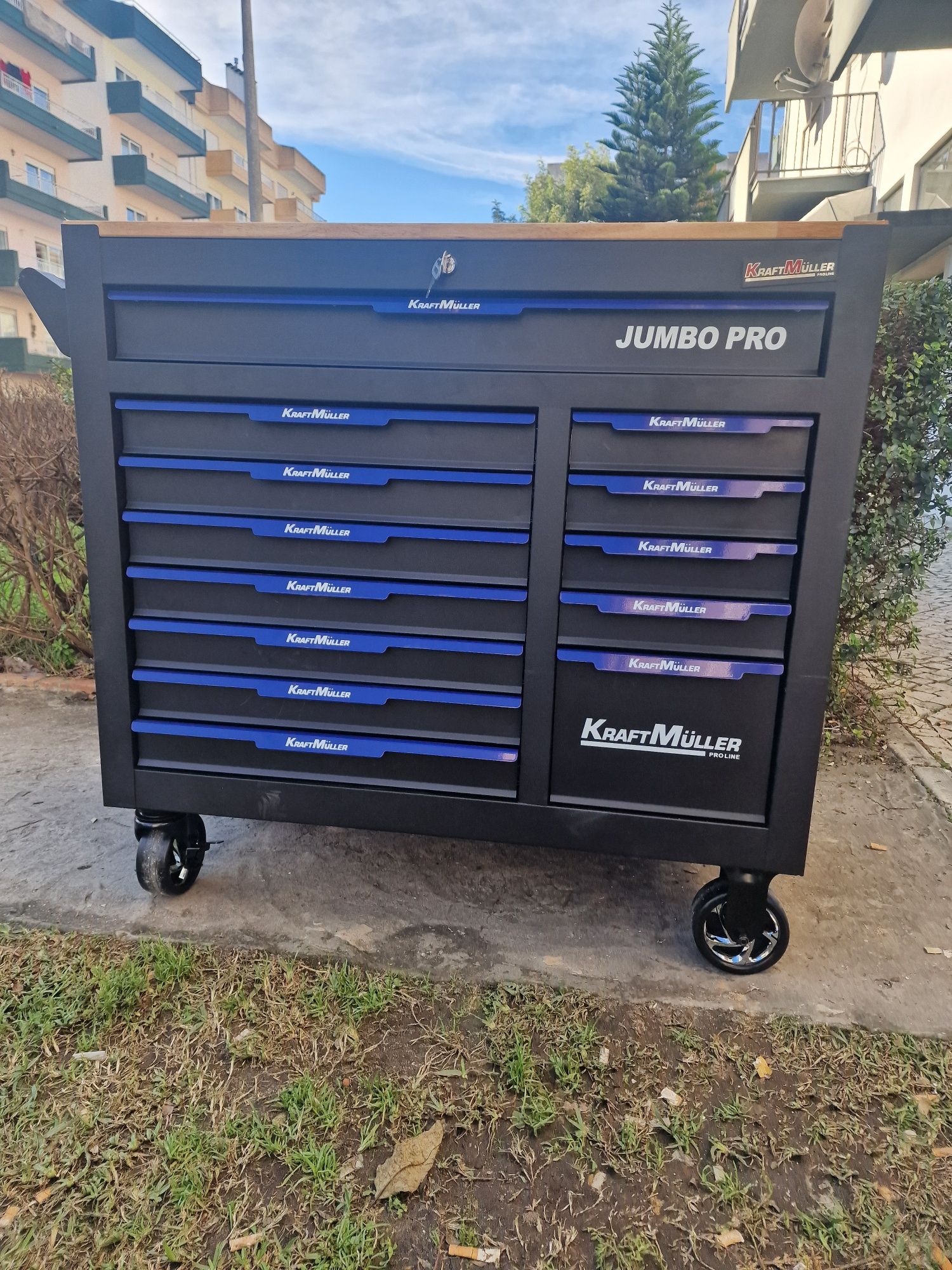 Carrinho de ferramenta XXXL JUMBO PRO 11 gavetas completas novo