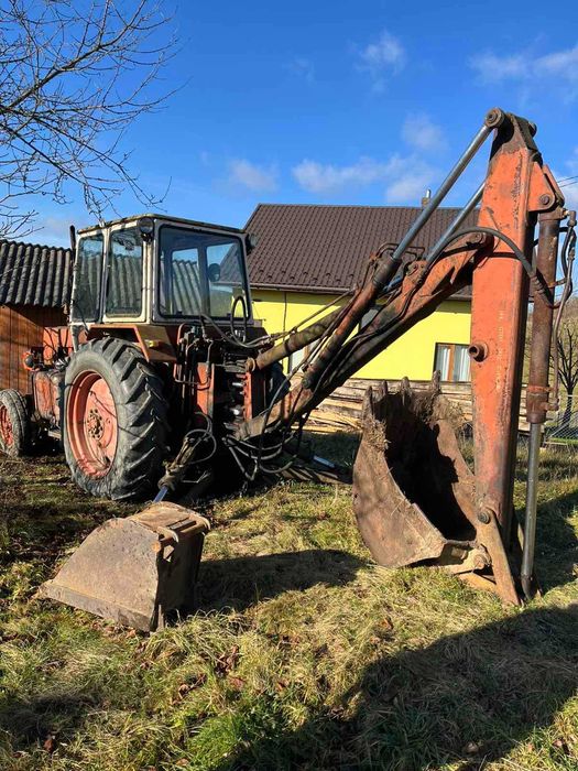 Екскаватор2621 на базіЮМЗ-6