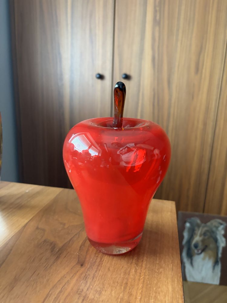 Szklana figura jabłko vintage prl