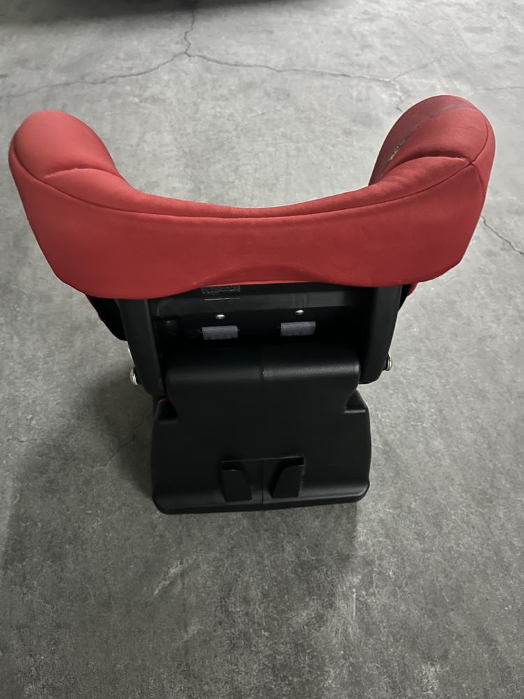 Cadeira auto da marca chicco
