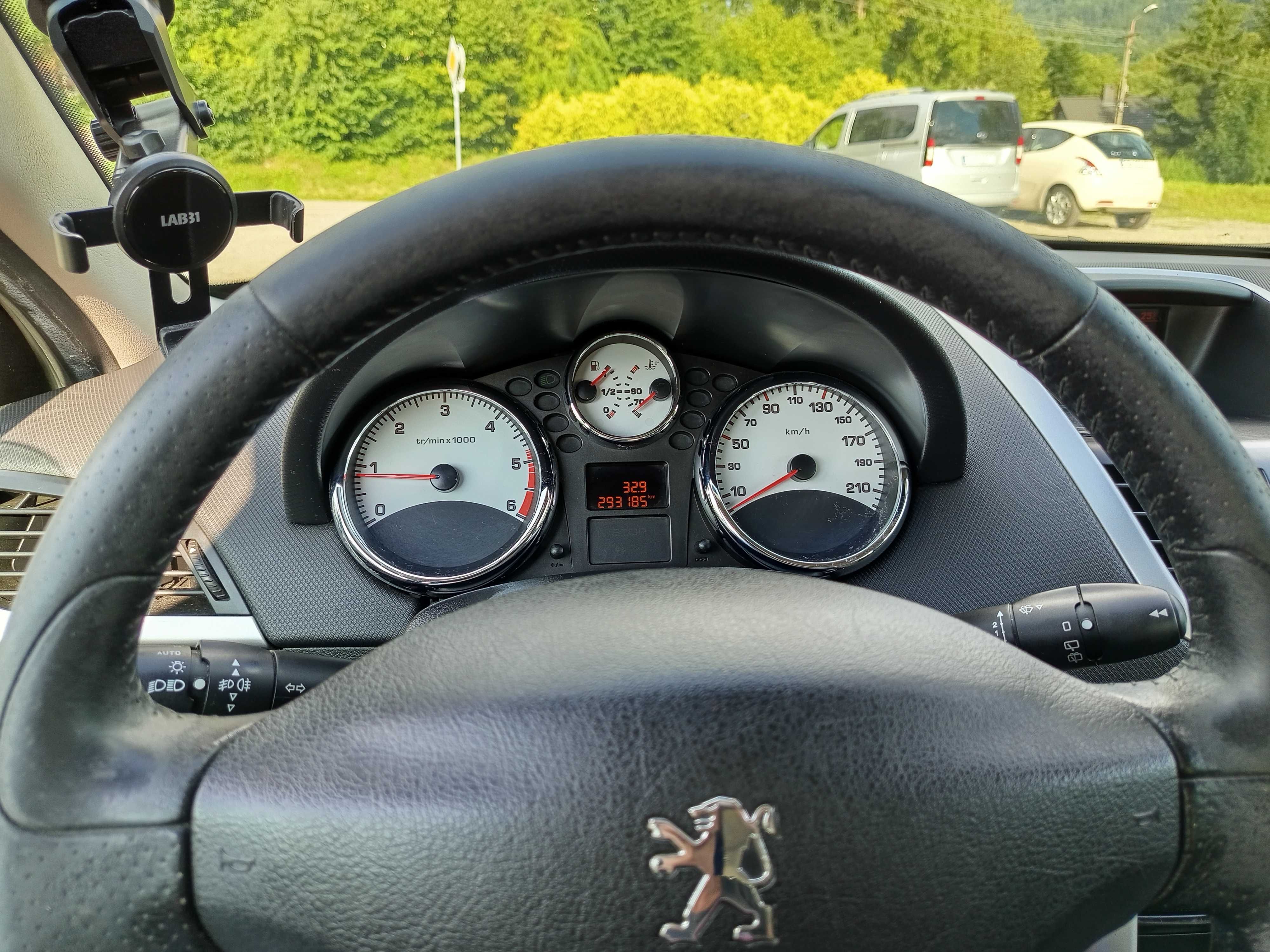 Peugeot 207 SW  kombi  1.6 Hdi  2010 r.