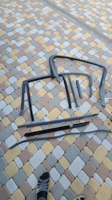 Молдинг комплект задняя левая дверь BMW G30 + уплотнитель стекла