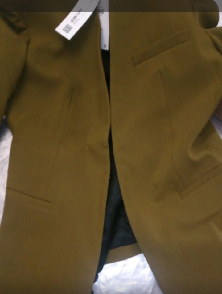 Blazer Zara ainda na caixa original