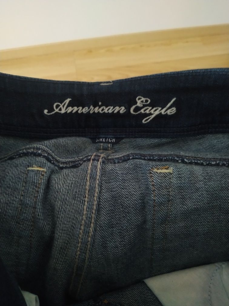 Spodnie jeans marki American Eagle